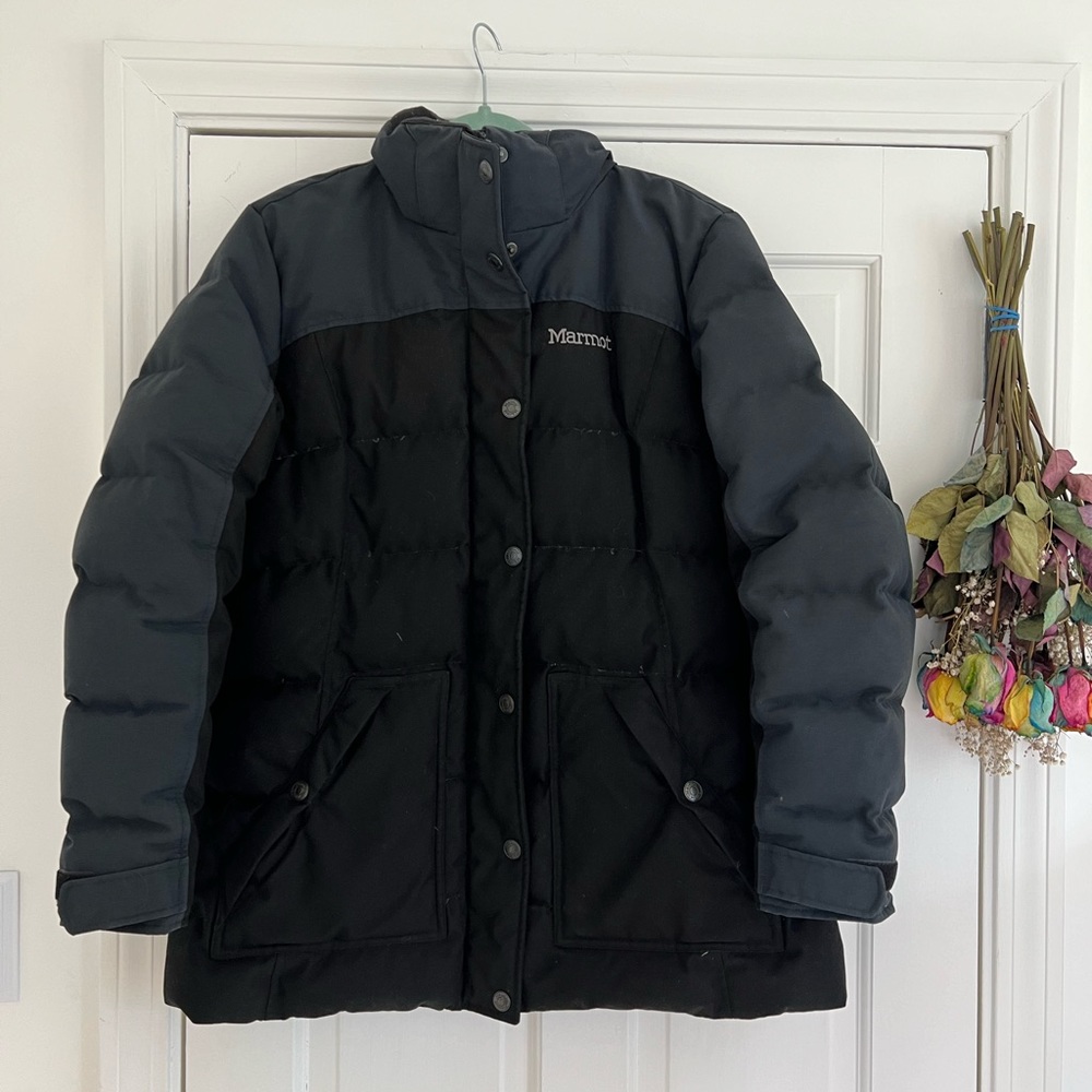 Marmot Women’s Color Block Long Puffer Coat 700 Fill size XL